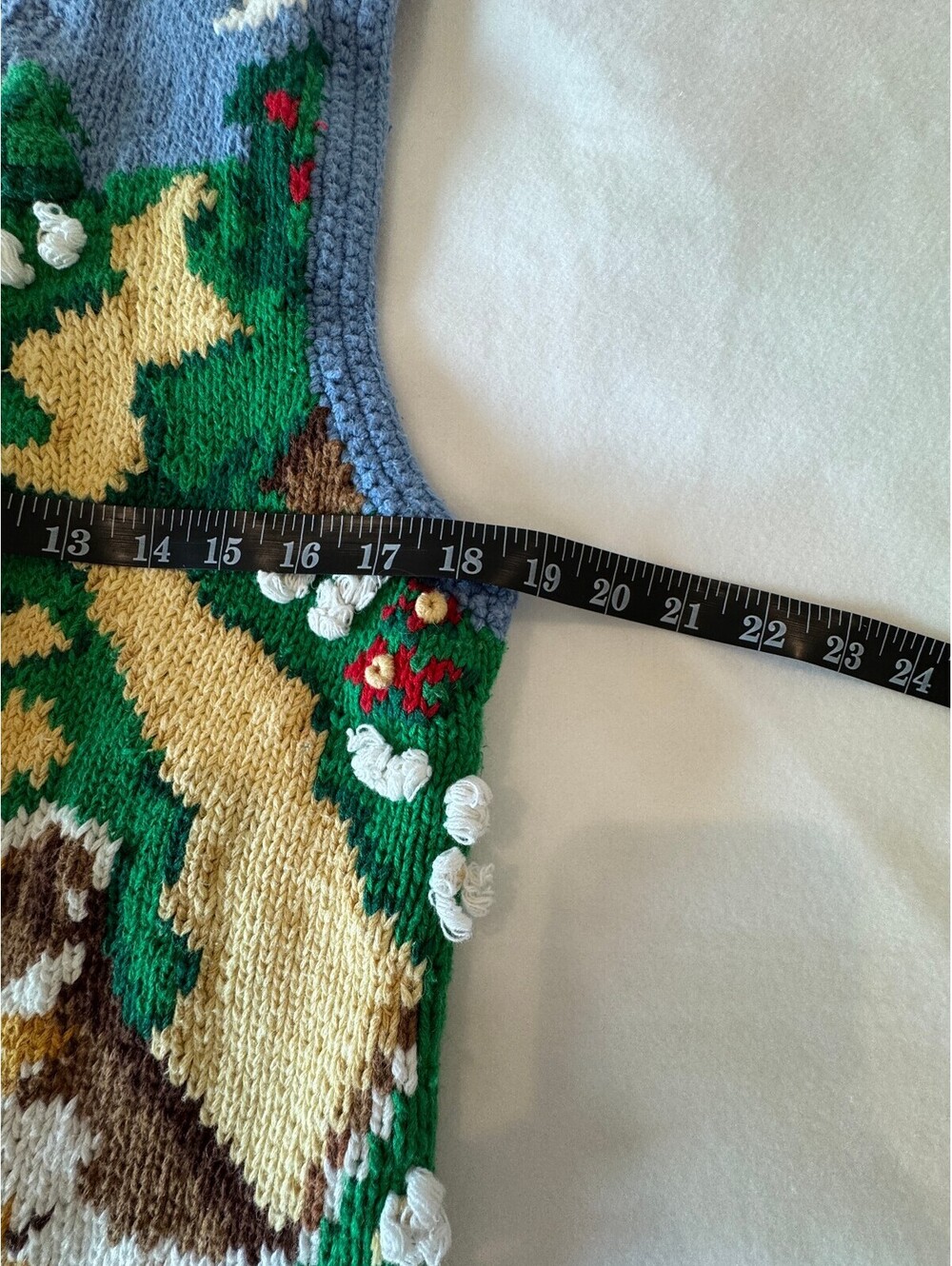 Vintage Eagle's Eye Collectibles Large Hand-Knit Vest with Dog and Park Motif - Picture 3 of 9